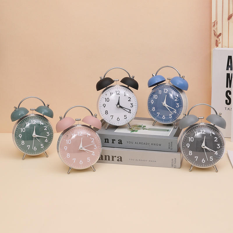 Reloj de mesa inteligente de lujo de alta calidad, bonito y creativo reloj con números arábigos, alarma digital silenciosa para sala de estar.