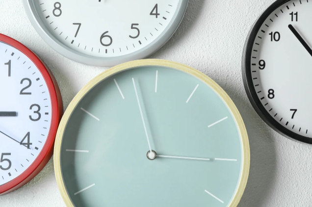 Materials and Craftsmanship of Contemporary Clocks