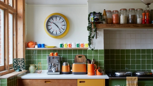 Modern Wall Clocks as Functional Art Pieces