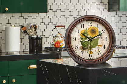 Choosing the Perfect Wall Clock for Mediterranean-Style Interiors